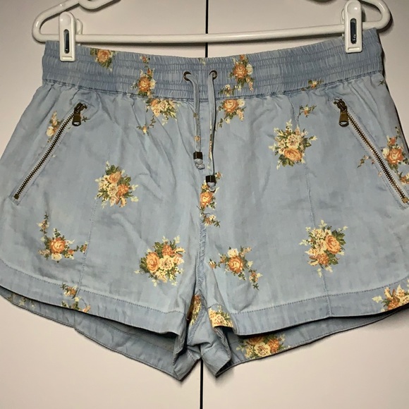 Forever 21 Pants - Forever 21 Floral Shorts